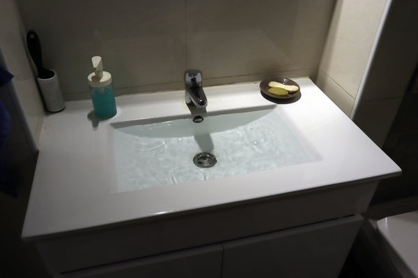 Unclog Bathroom Sink - Quick and Easy Fix 