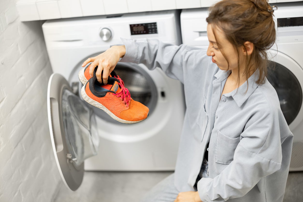 Dunkin donuts shoes 2025 in washing machine