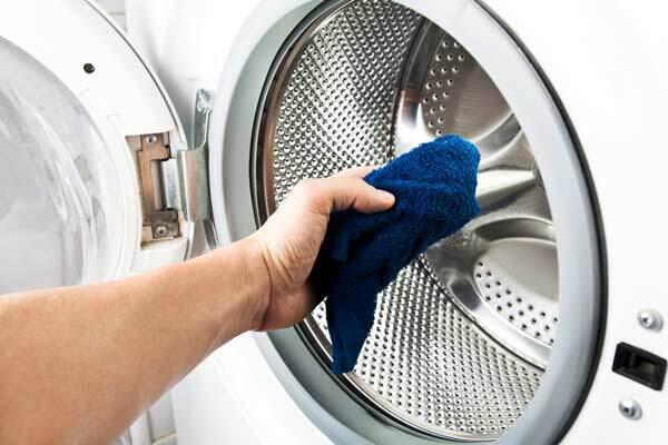 Rest & Relax Cleaning Service - #RestandRelaxHomeTips Some ridiculously easy  home repair tips that just about anyone can accomplish by using everyday  items you probably have around the houseUse Ice Cubes