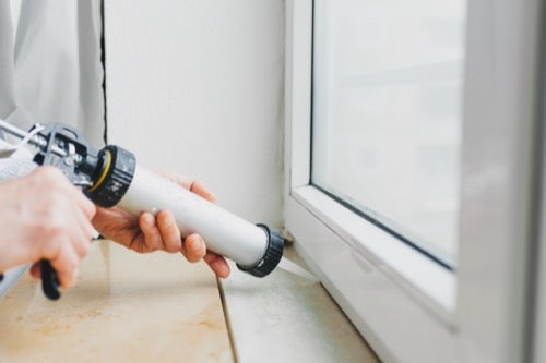 outdoor-winterizing-caulk.jpg