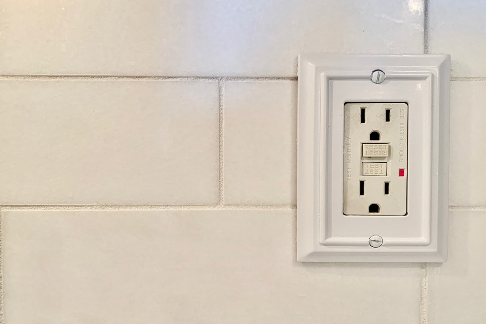 gfci outlet in kitchen