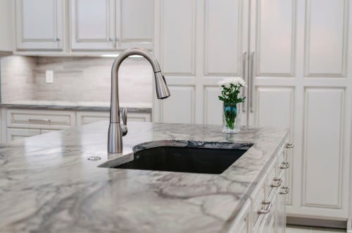 How to clean quartz countertops